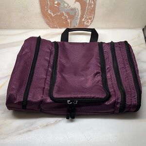 EBAGS PACK-IT-FLAT LARGE HANGING TOILETRY BAG AND KIT - (EGGPLANT)